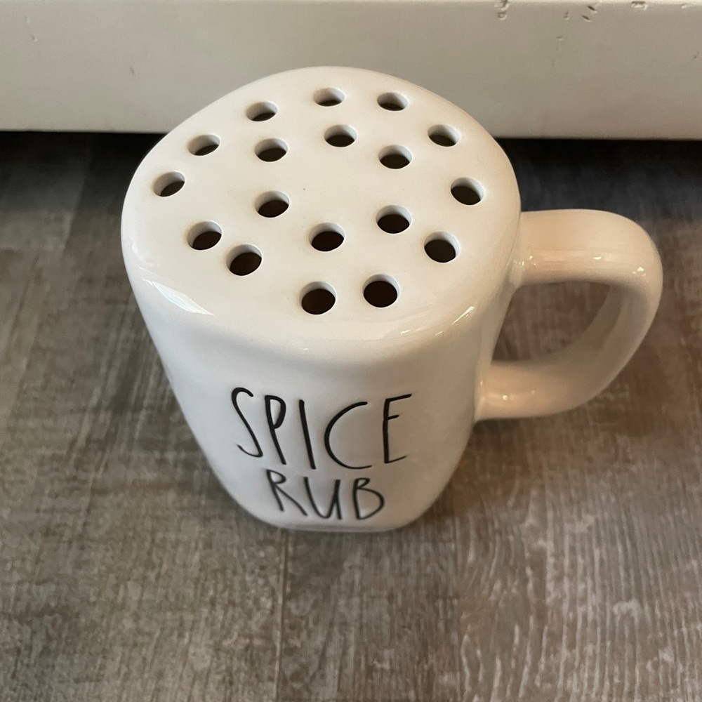 Rae Dunn SPICE RUB shaker